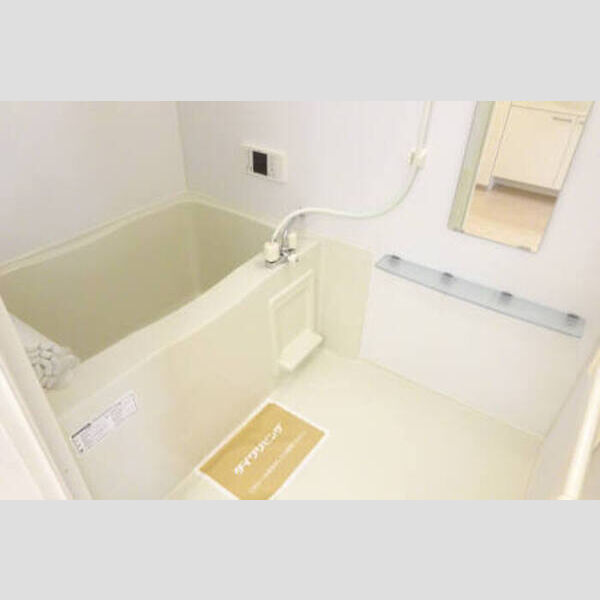 バス (C101 追い焚き給湯式浴室)