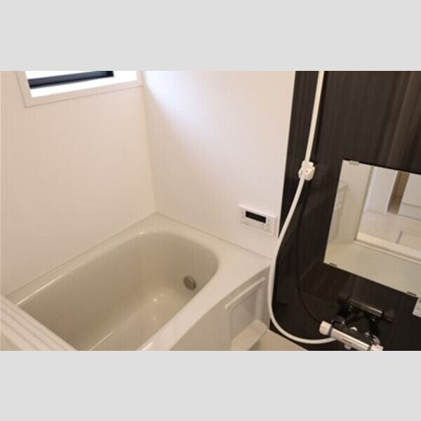 バス (追い焚き給湯式浴室)