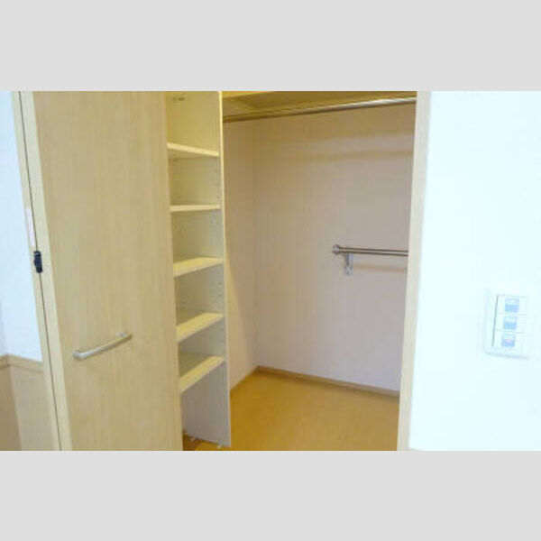 収納 (A202 ウォークインクローゼット)