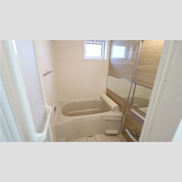 バス (追い焚き給湯式浴室)