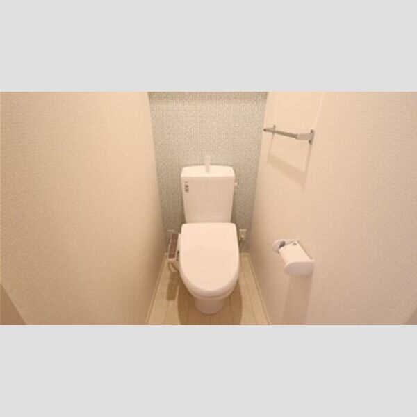 トイレ (温水洗浄暖房便座)