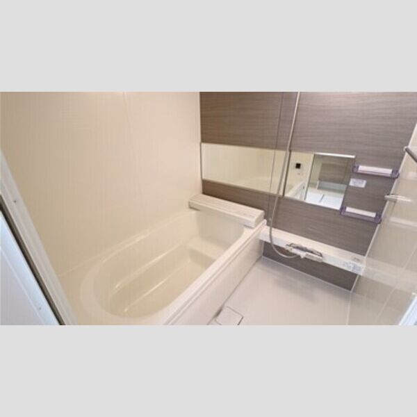 バス (追い焚き給湯式浴室)