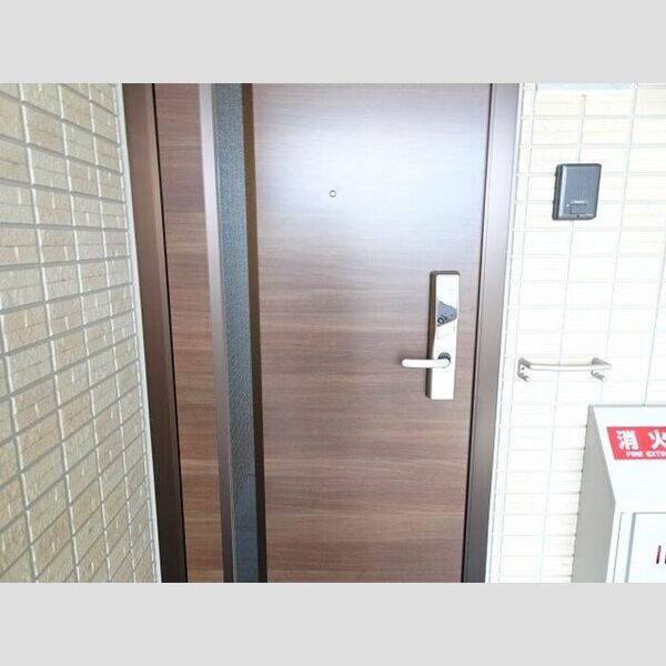 玄関 (玄関ドア)