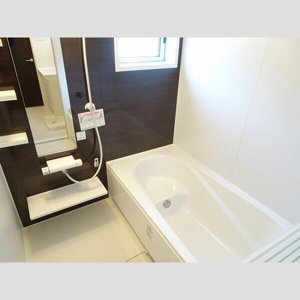 バス (追い焚き給湯式浴室)