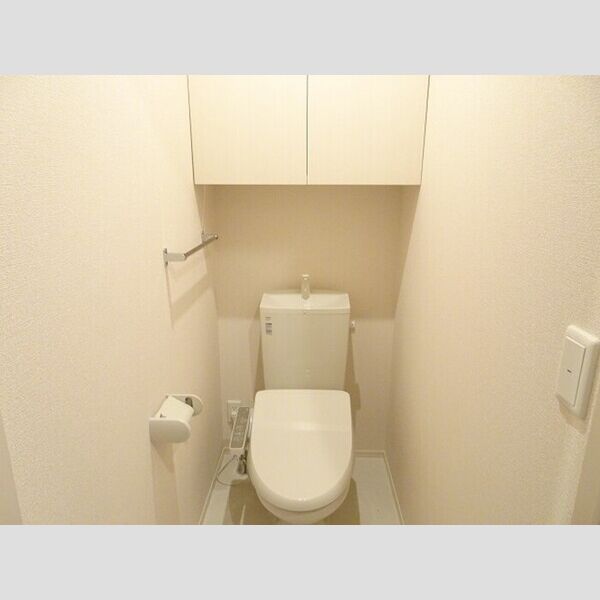 トイレ (温水洗浄暖房便座)