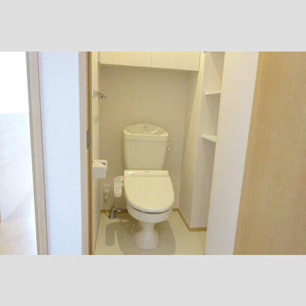 トイレ (温水洗浄暖房便座)