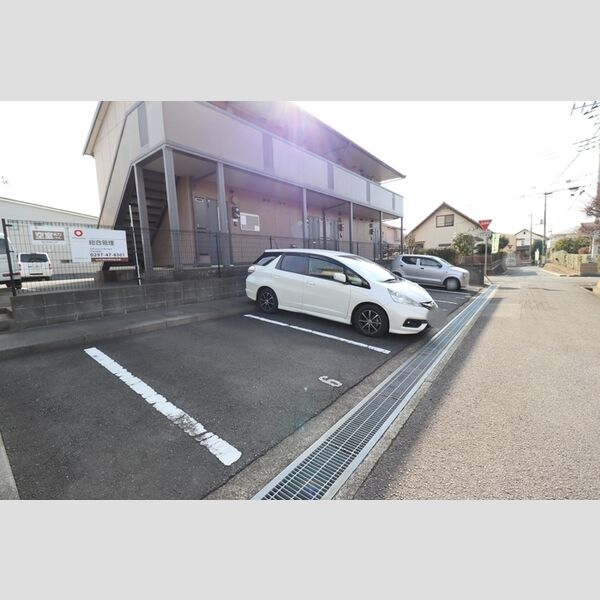 駐車場 (駐車場)