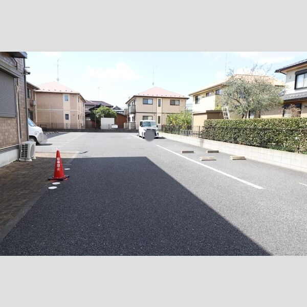 駐車場 (駐車場)
