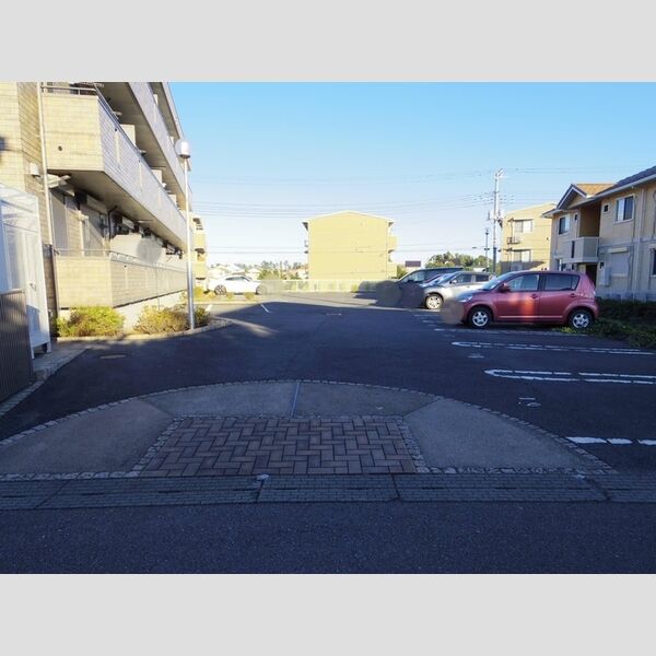 駐車場 (駐車場)