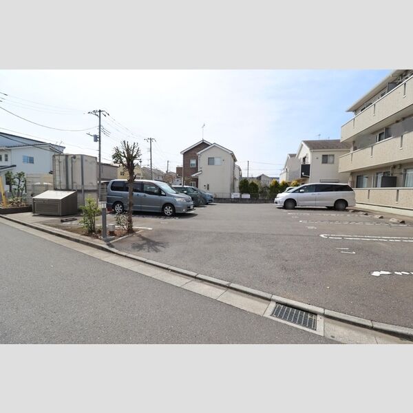 駐車場 (駐車場)