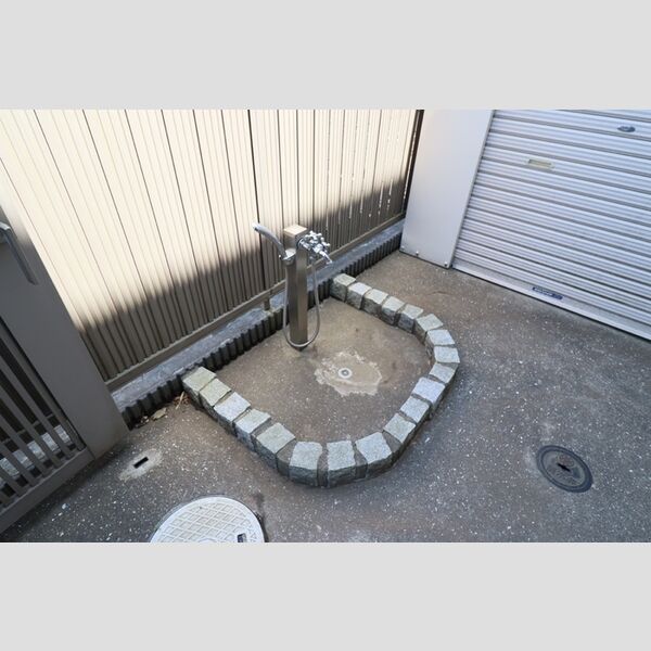 現地周辺 (ペット足洗い場)