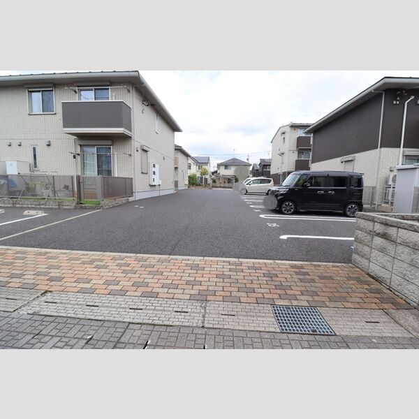 駐車場 (駐車場)