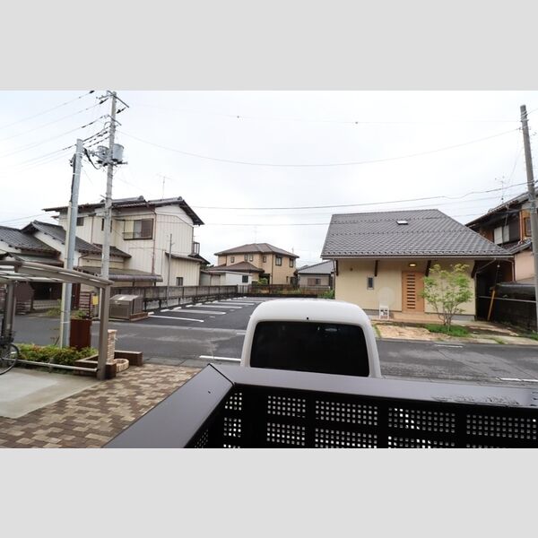 現地周辺 (窓からの風景)