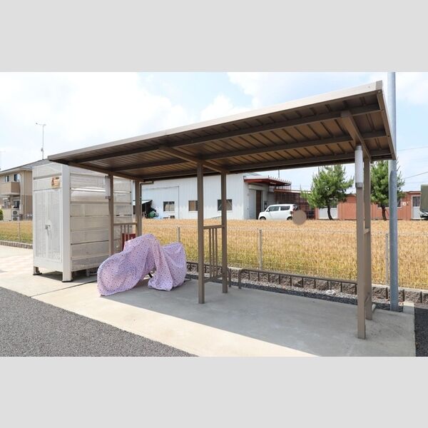 現地周辺 (駐輪場(A棟側))