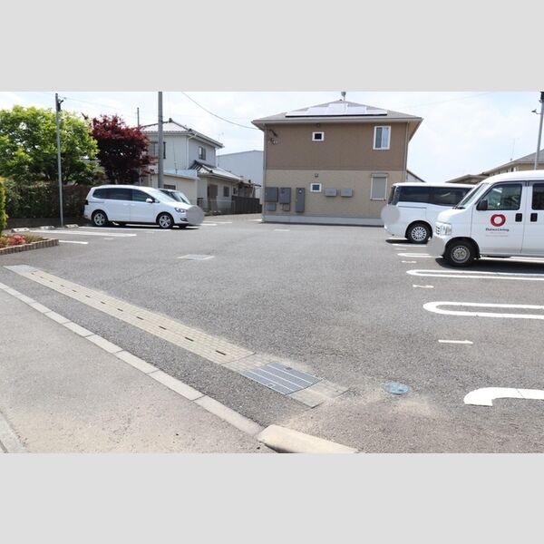 駐車場 (駐車場)