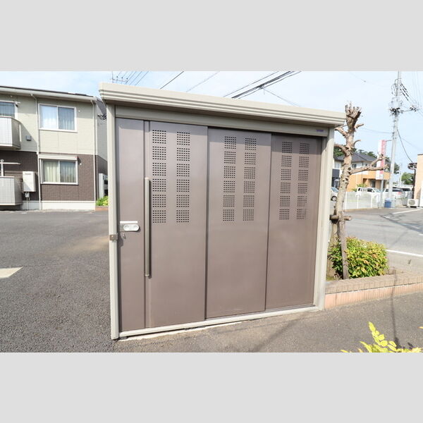 現地周辺 (ゴミ置き場)