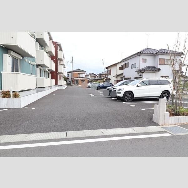 駐車場 (駐車場)