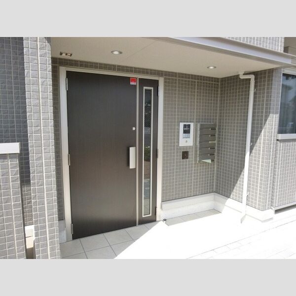 現地周辺 (エントランスのオートロック)