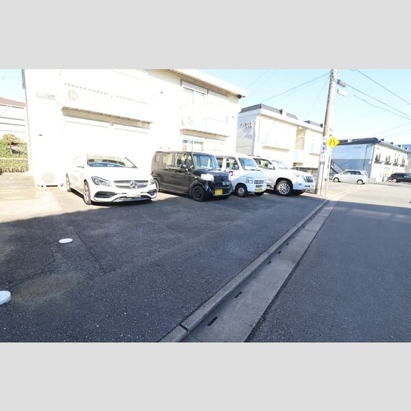 駐車場 (駐車場)
