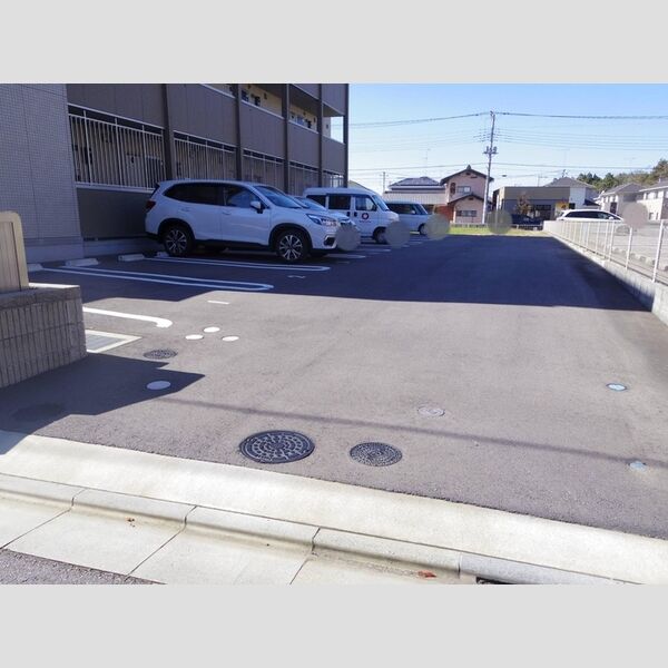 駐車場 (駐車場)