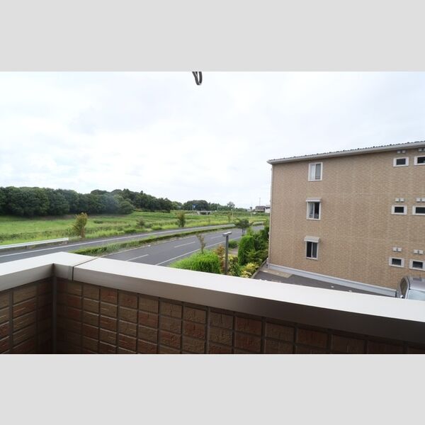 現地周辺 (窓からの風景)