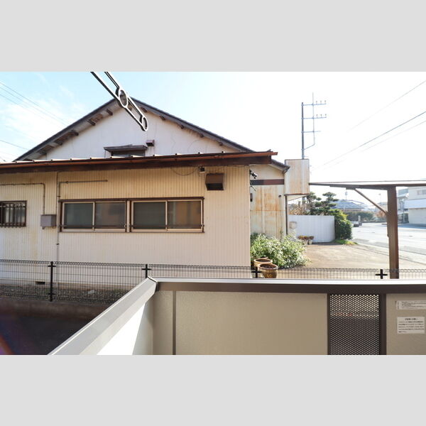 現地周辺 (窓からの風景)