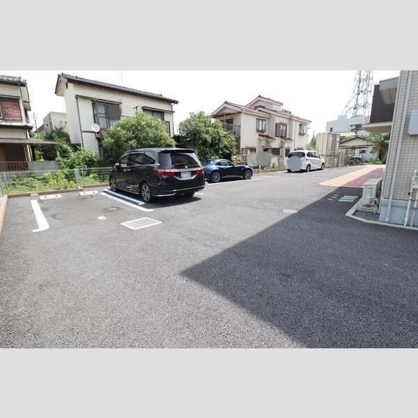駐車場 (駐車場)