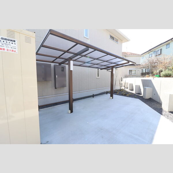 現地周辺 (駐輪場)