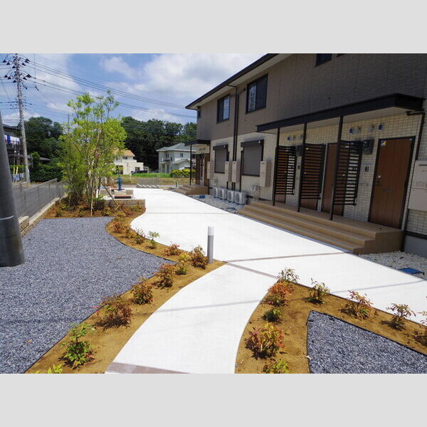 現地周辺 (共用通路)