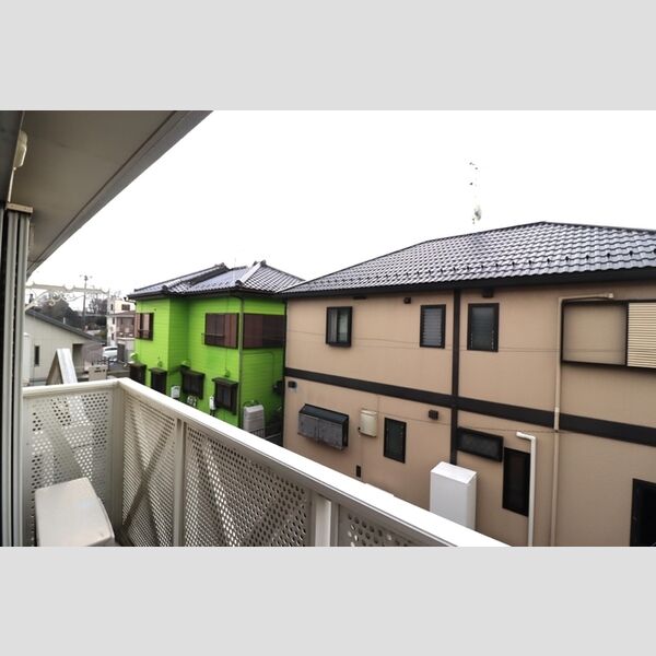 現地周辺 (窓からの風景)