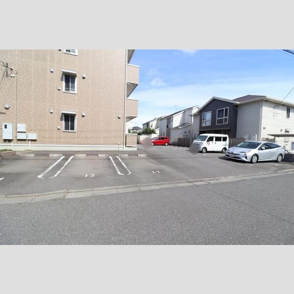 駐車場 (駐車場)