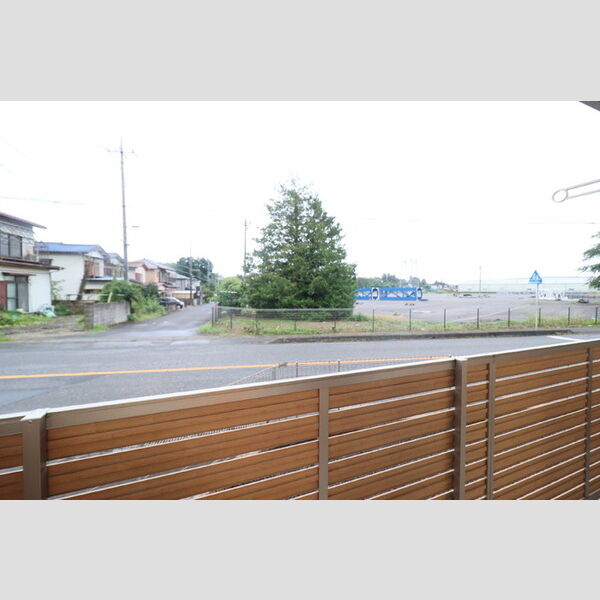 現地周辺 (窓からの風景)