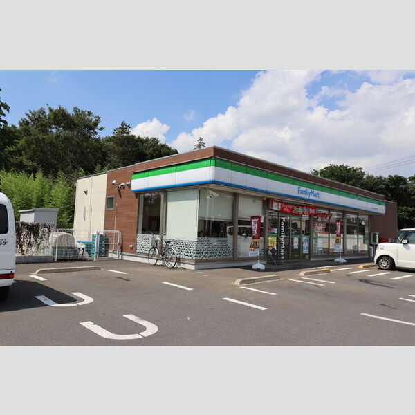現地周辺 (ファミリーマートつくばみらい高岡店)