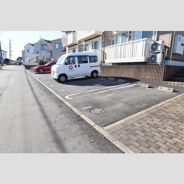 駐車場 (駐車場)