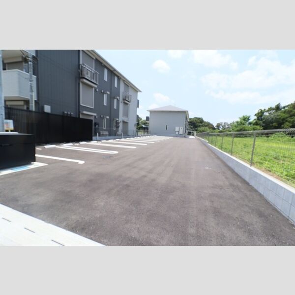 駐車場 (駐車場)