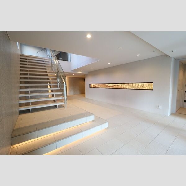 現地周辺 (ロビー)