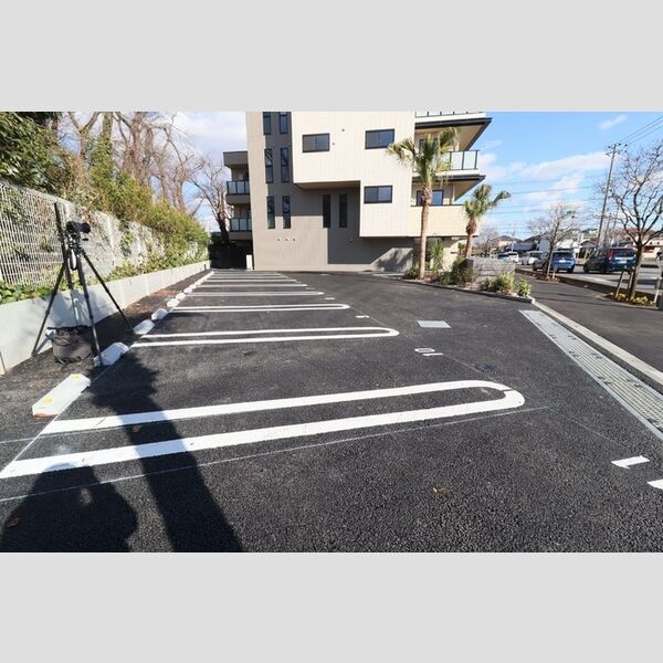 駐車場 (駐車場)