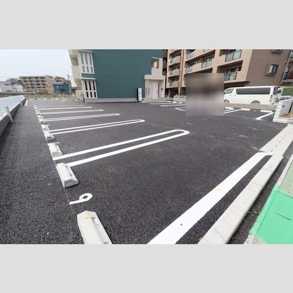 駐車場 (駐車場)