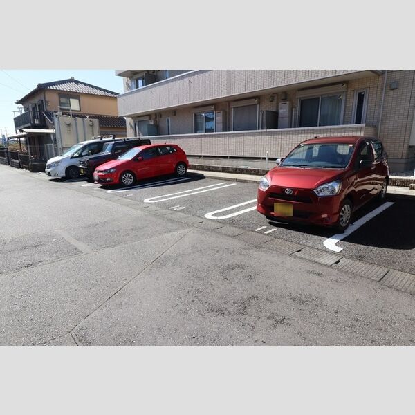 駐車場 (駐車場)