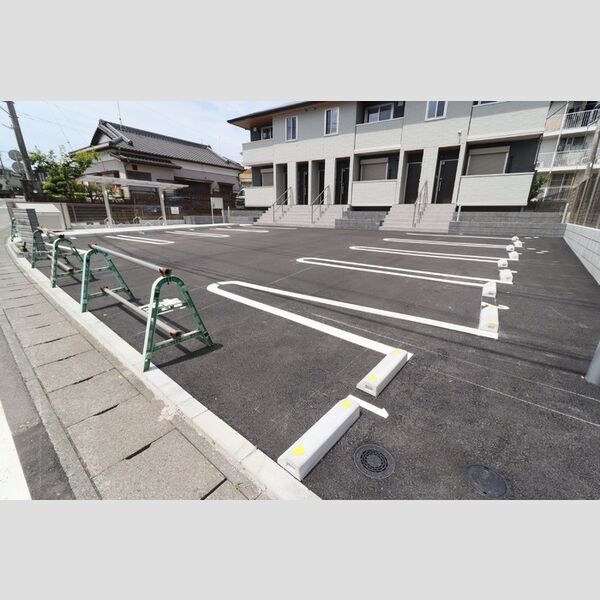 駐車場 (駐車場)