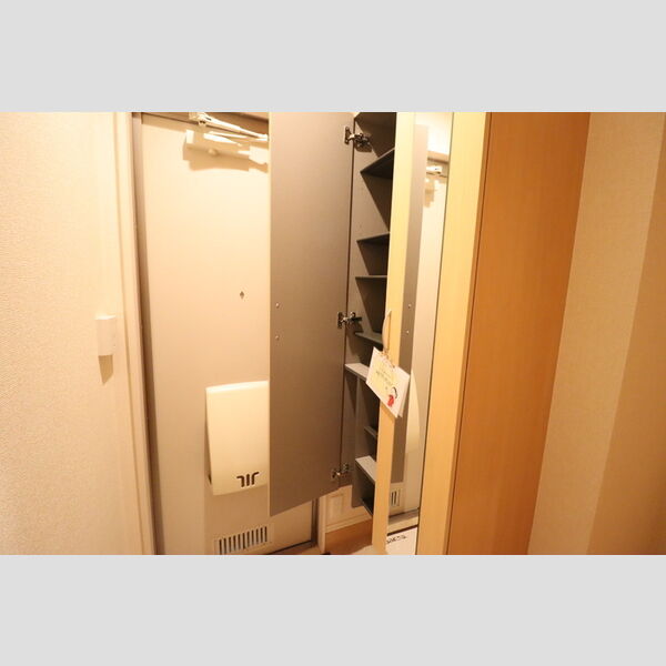 玄関 (トールタイプシューズボックス(姿見鏡付))