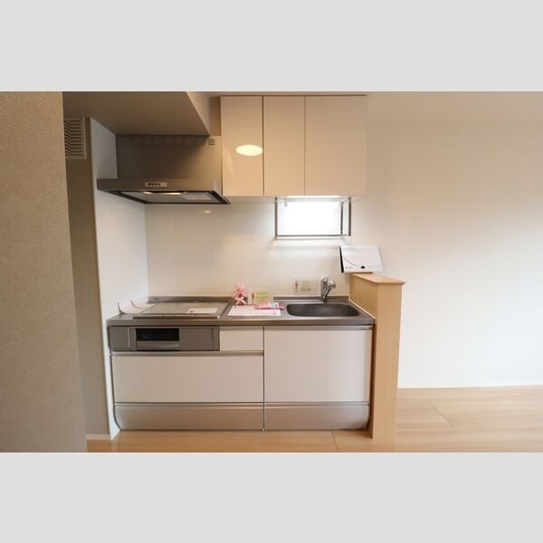 キッチン (システムキッチン(3口IH、グリル、浄水器付))