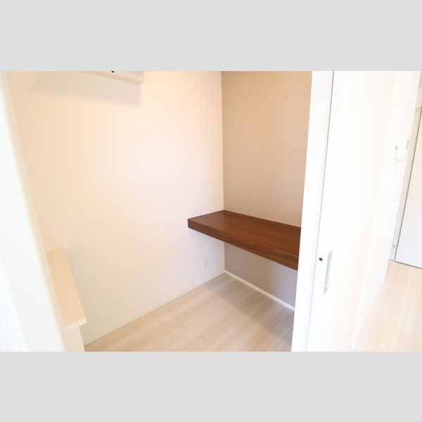 その他 (書斎(デザインクロス仕様))