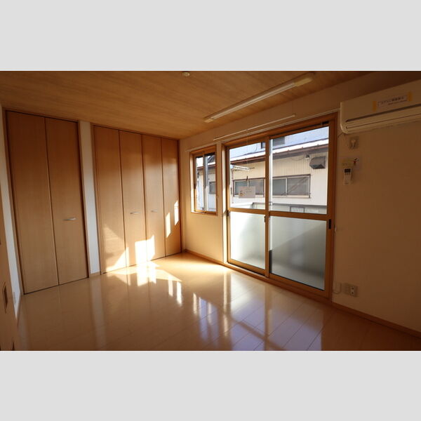 その他 (洋室2(天井デザインクロス仕様))