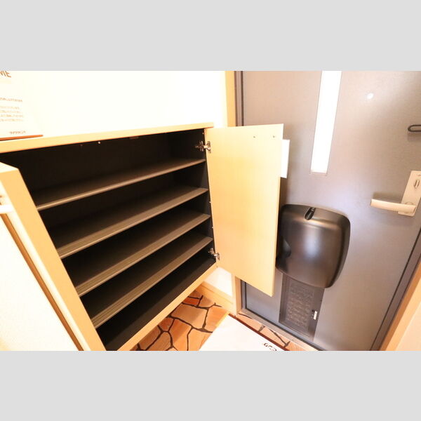 玄関 (シューズボックス)