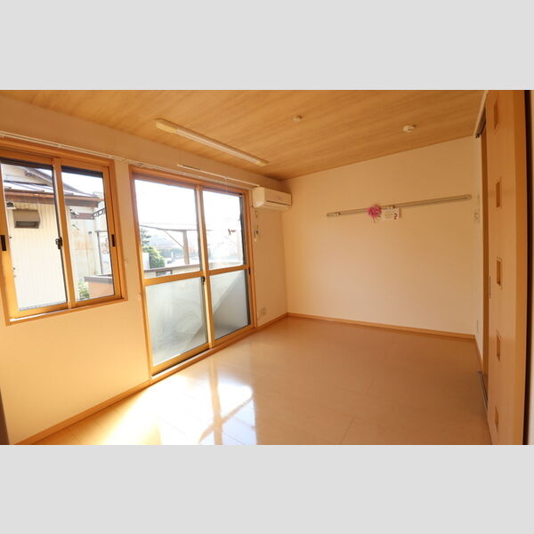 居室・リビング (洋室1(エアコン付、天井デザインクロス仕様))