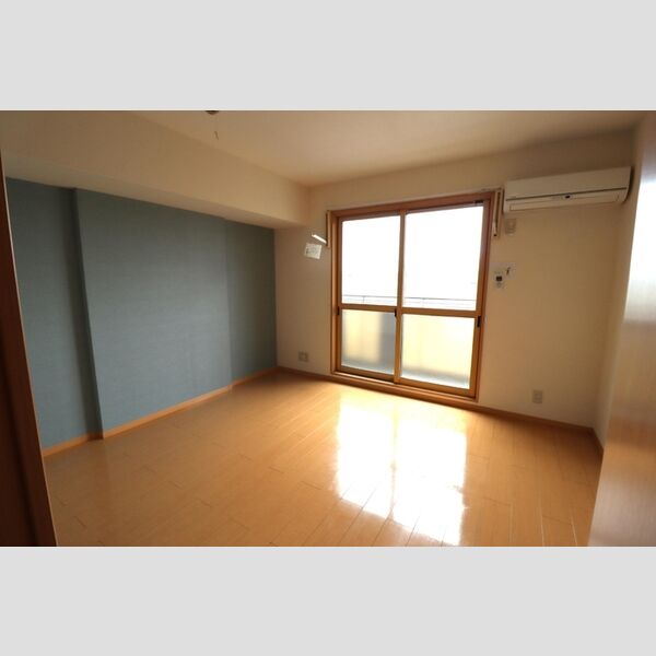 その他 (洋室2(デザインクロス仕様))