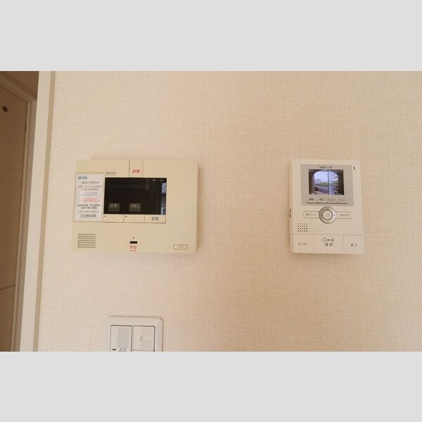 その他設備 (SECOMホームセキュリティ標準搭載、カラーモニター付インターホン(録画機能付))