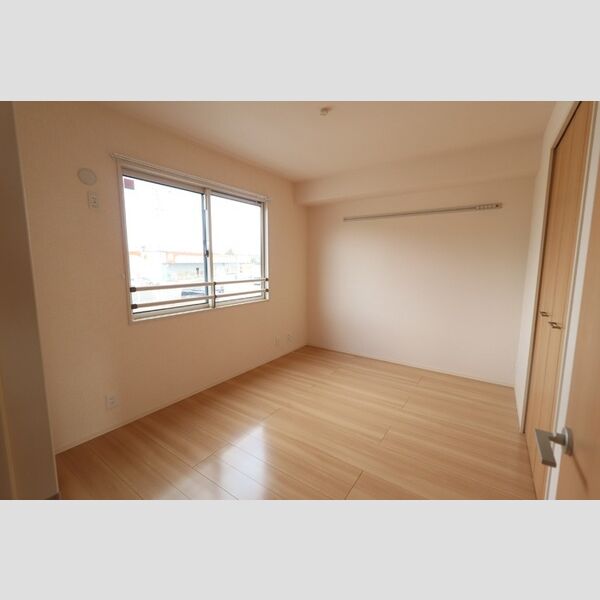 その他 (北側洋室)