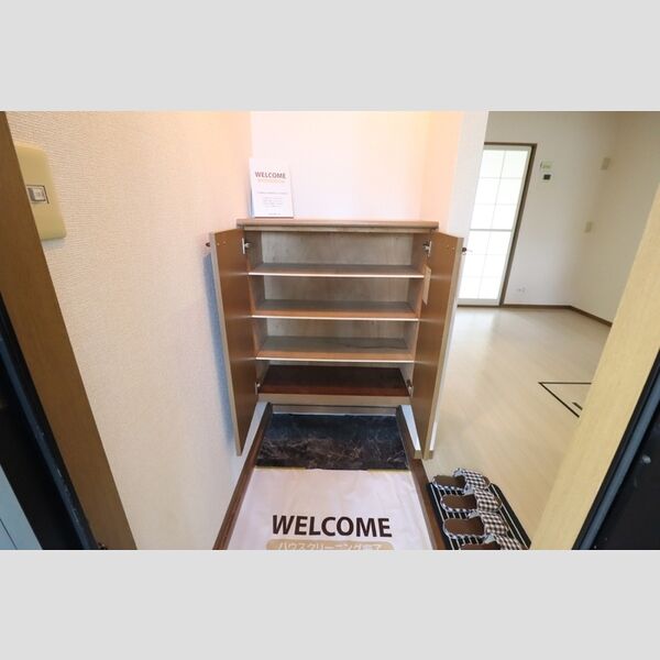 玄関 (シューズボックス)